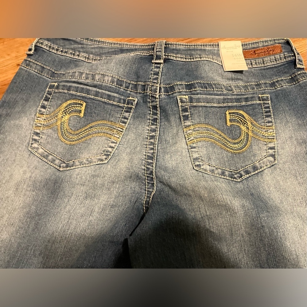 American Rag Mid Rise Blue Jeans - Picture 6 of 9
